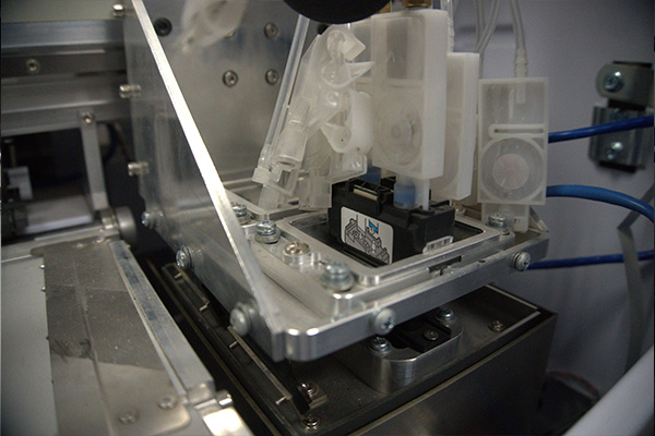 Advanced multi-head print controller board integrating high-voltage drive circuits, encoder feedback, and robust EMI protection.